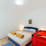 Partelj 2 By Interhome Apartmán