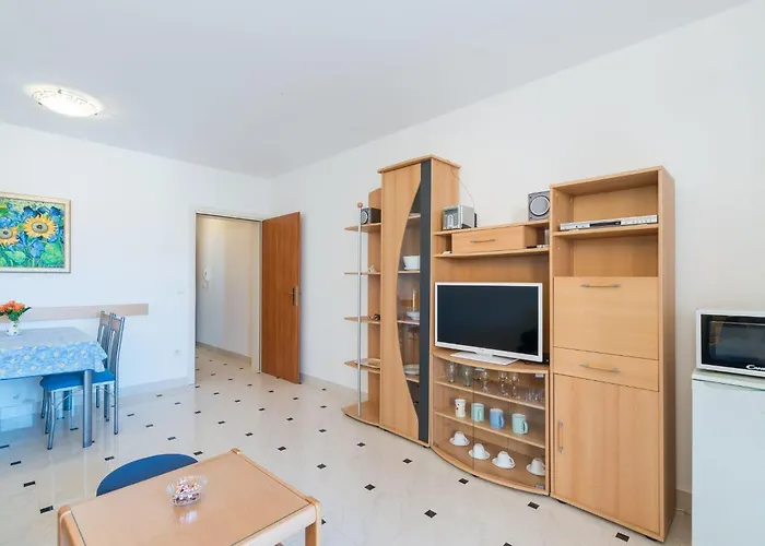 Partelj 2 By Interhome Vir
