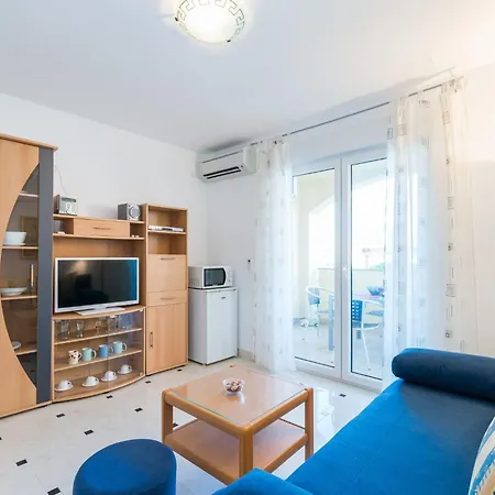 Partelj 2 By Interhome *