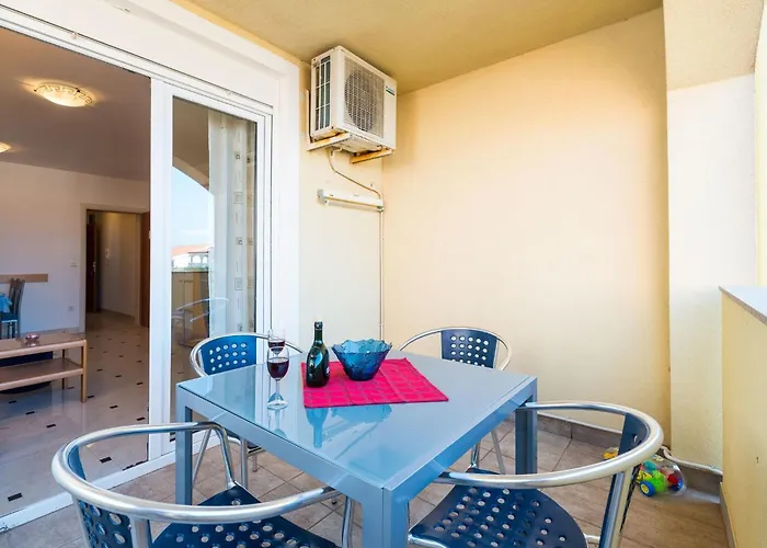 Partelj 2 By Interhome Vir