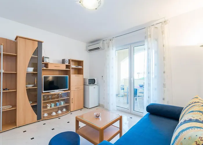 Partelj 2 By Interhome *