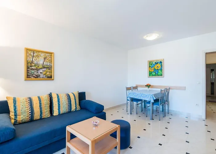 Partelj 2 By Interhome *